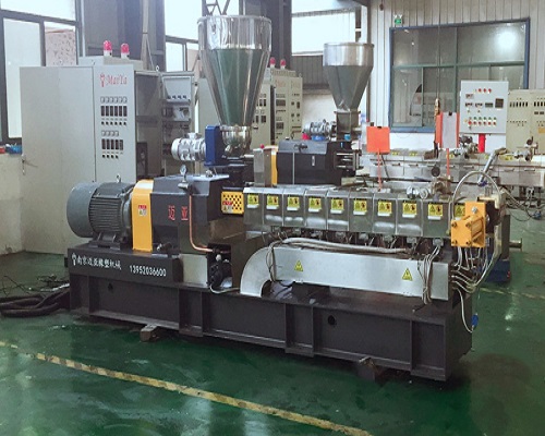 錐形雙螺桿擠出機